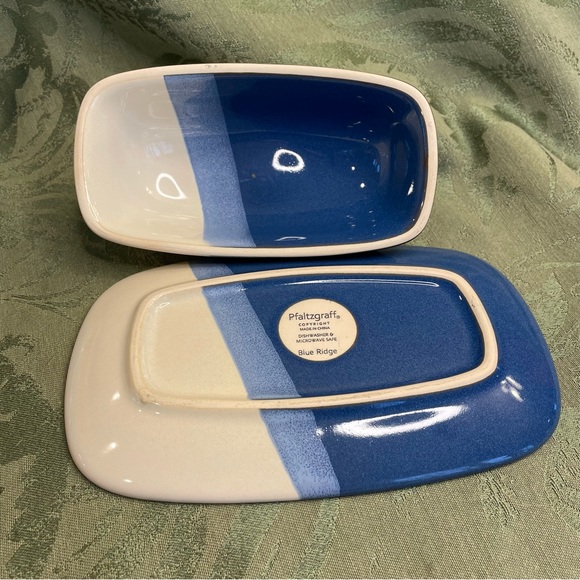 Pfaltzgraff ceramic butter dish, rare discontinued Blue Ridge pattern. - Picture 6 of 9